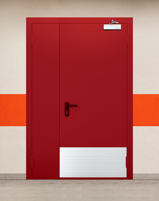 Противопожарная полуторная красная дверь EI 60 (2-го типа) с широким отбойником